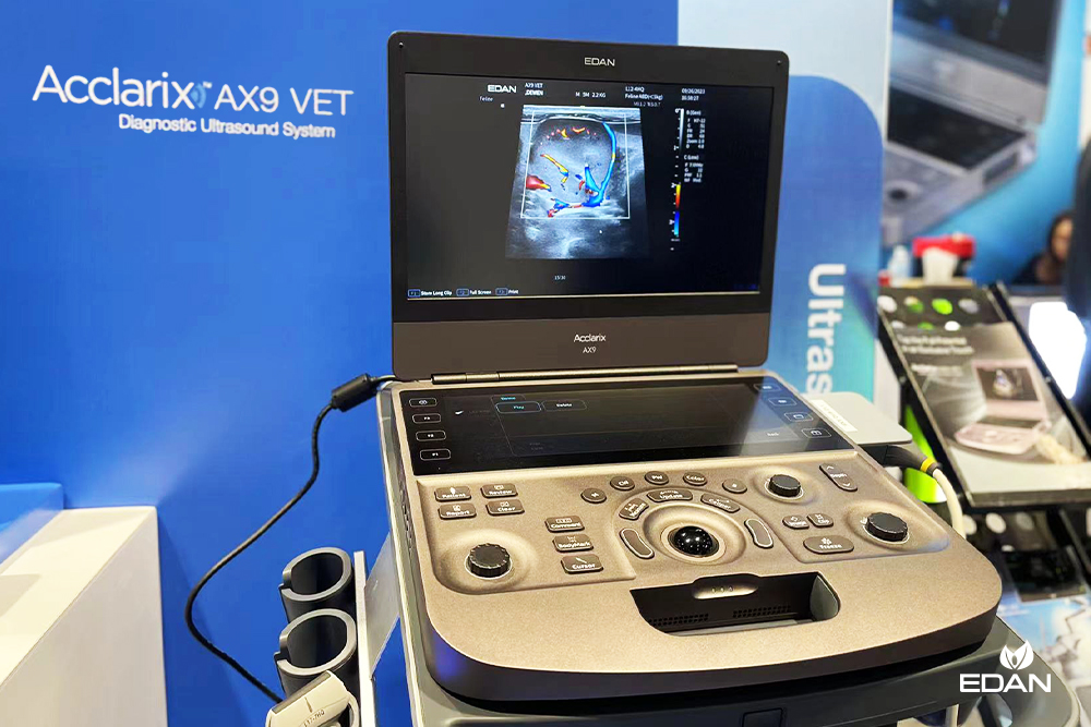 Acclarix AX9@RSNA2023 copy.jpg